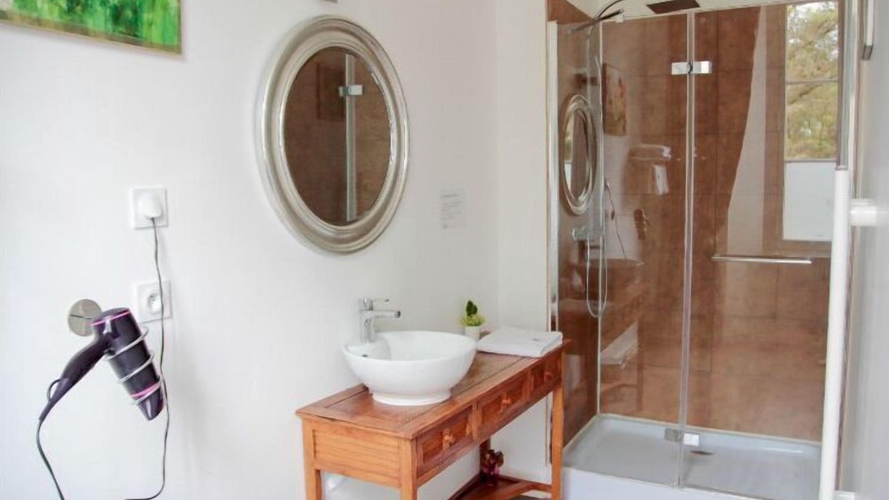 Photo of Bathroom in Vendeuvre-du-Poitou