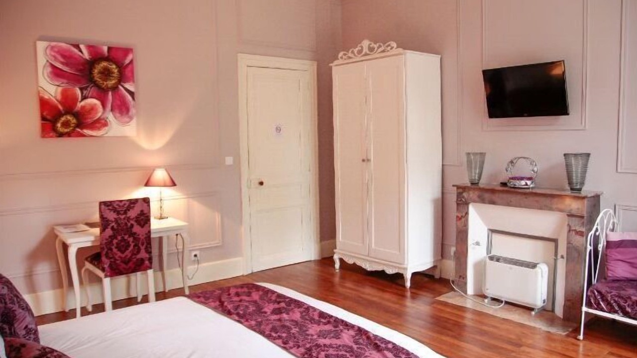 Photo of Bedroom in Vendeuvre-du-Poitou