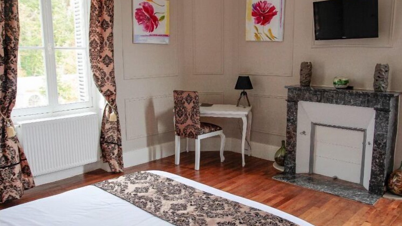 Photo of Bedroom in Vendeuvre-du-Poitou