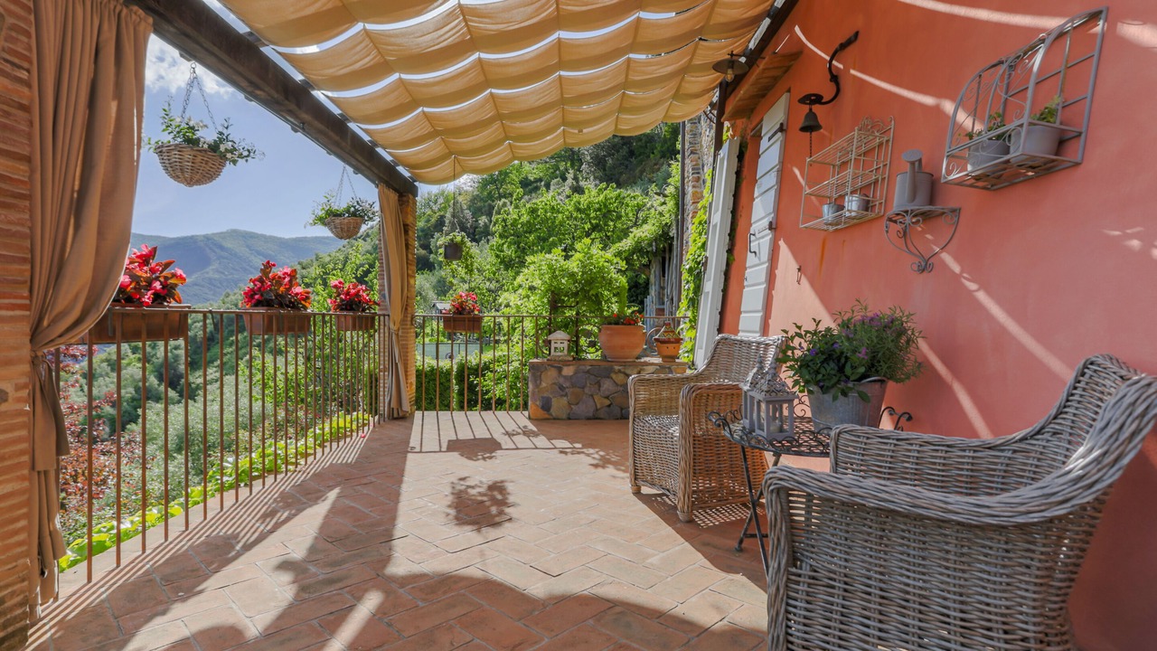 Photo of Patio Balcony in Buti