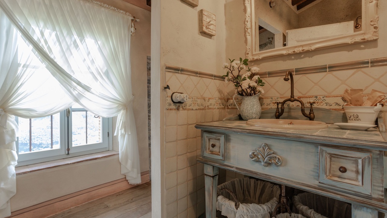 Photo of Bathroom in Buti