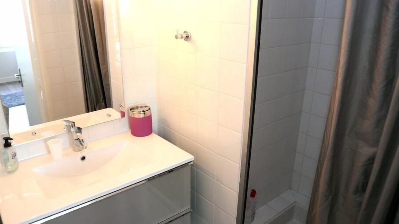 Photo of Bathroom in Cognac