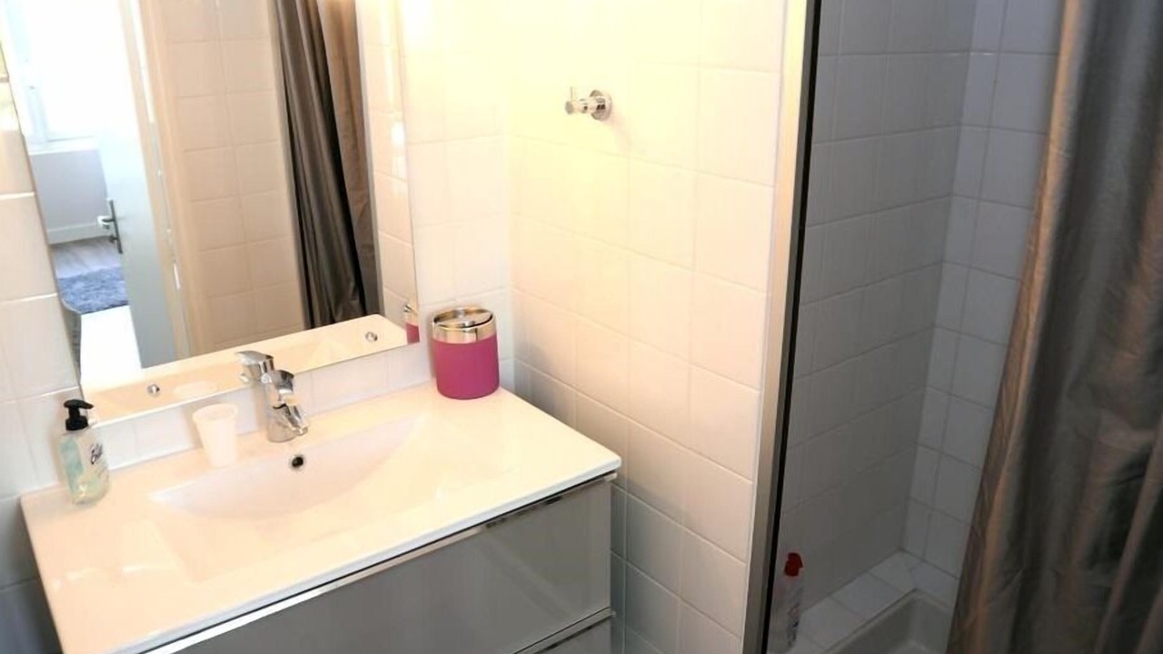 Photo of Bathroom in Cognac