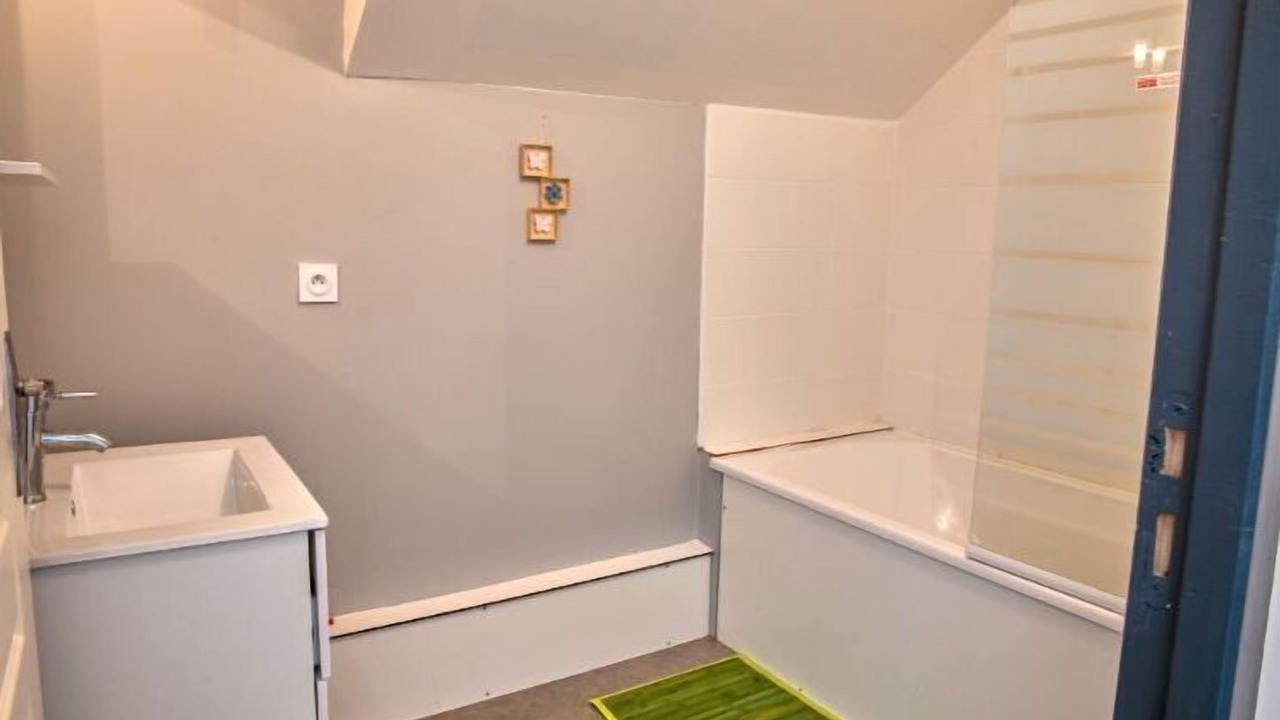 Photo of Bathroom in Vendeuvre-du-Poitou