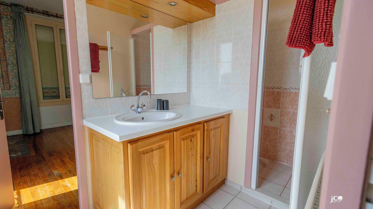 Photo of Bathroom in Pamproux