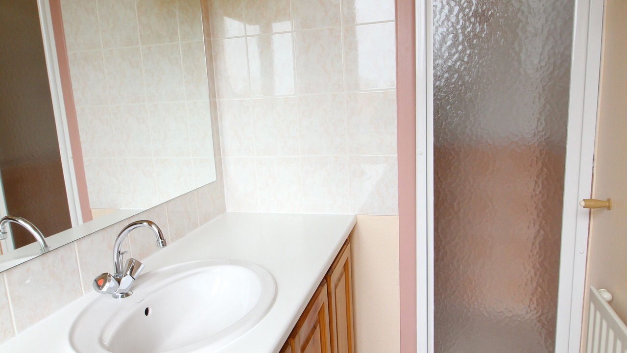 Photo of Bathroom in Pamproux