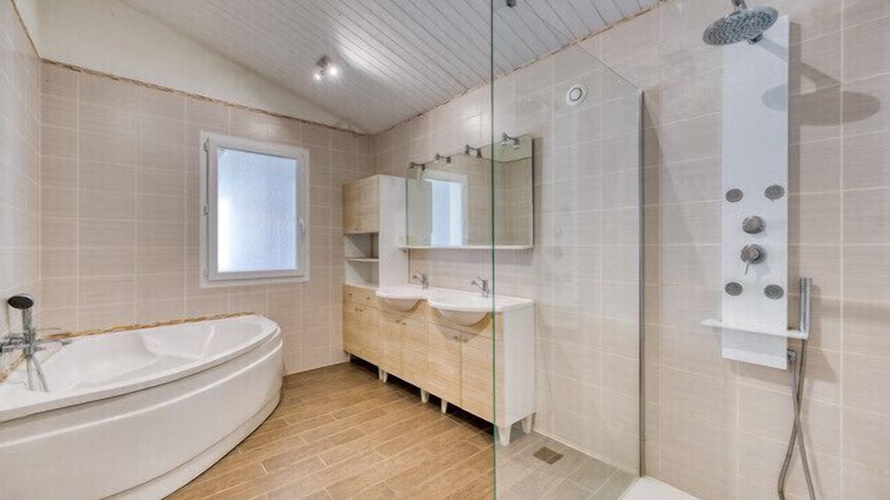 Photo of Bathroom in Rivedoux-Plage