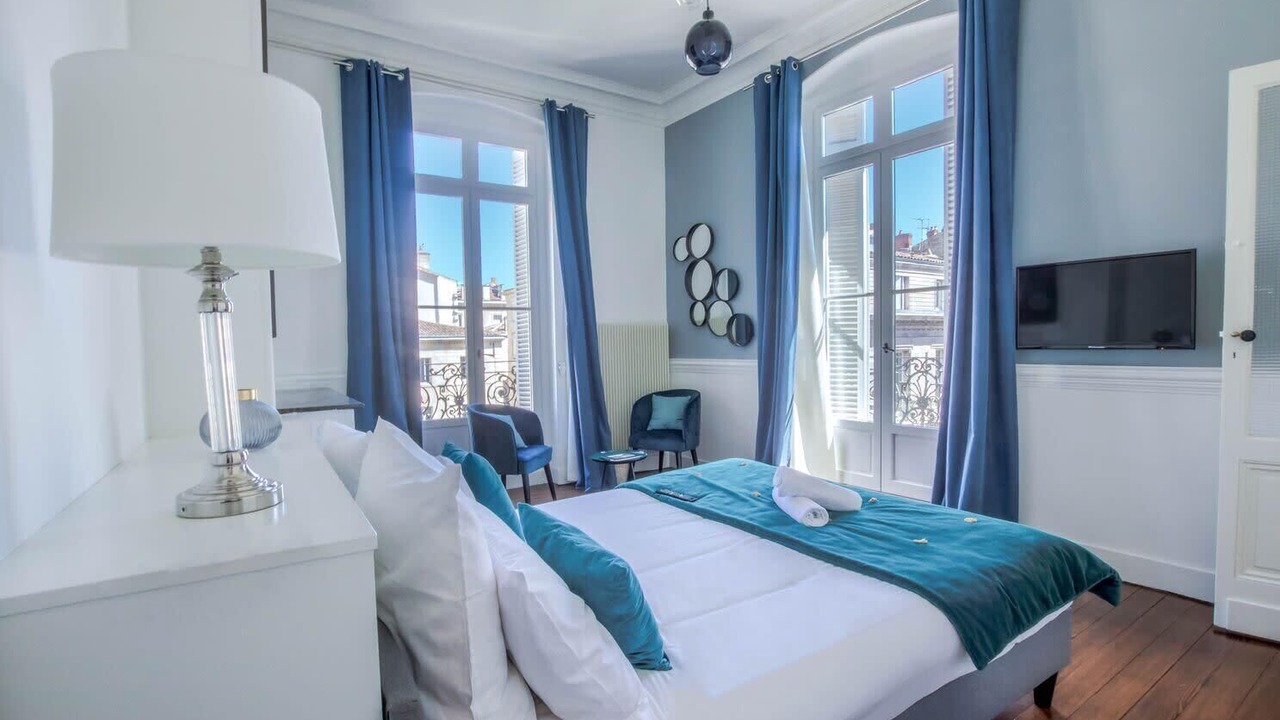 Photo of Bedroom in Hotel de Ville - Quinconces