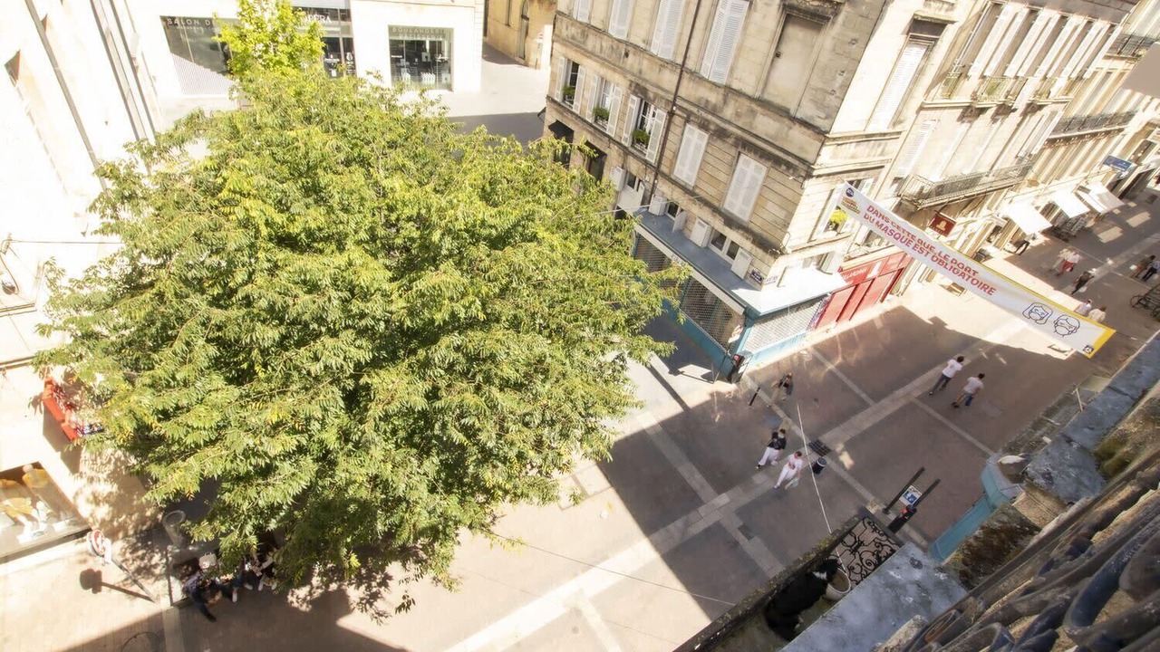 Photo of Outdoor in Hotel de Ville - Quinconces