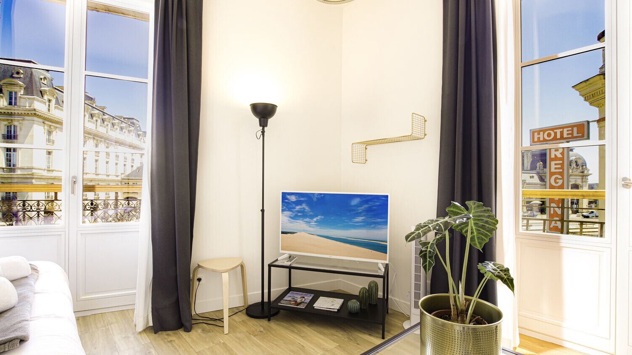 Photo of Bedroom in Bordeaux City Centre