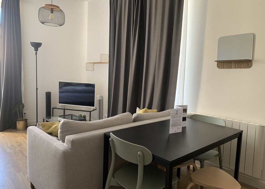 Photo of Livingroom in Bordeaux City Centre