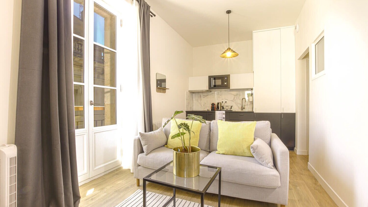 Photo of Livingroom in Bordeaux City Centre