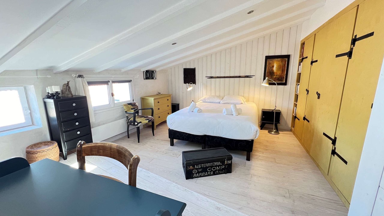 Photo of Bedroom in Ars-en-Re