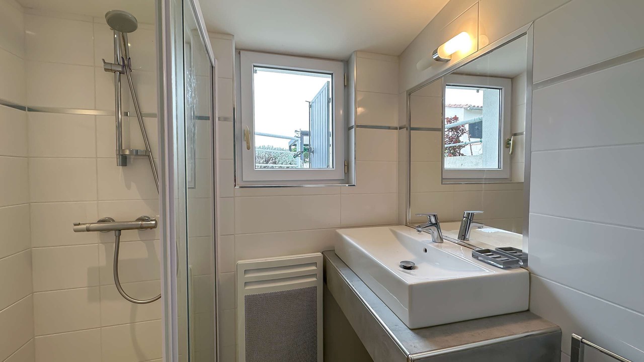 Photo of Bathroom in Ars-en-Re