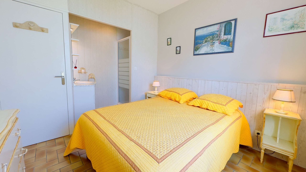 Photo of Bedroom in Ars-en-Re