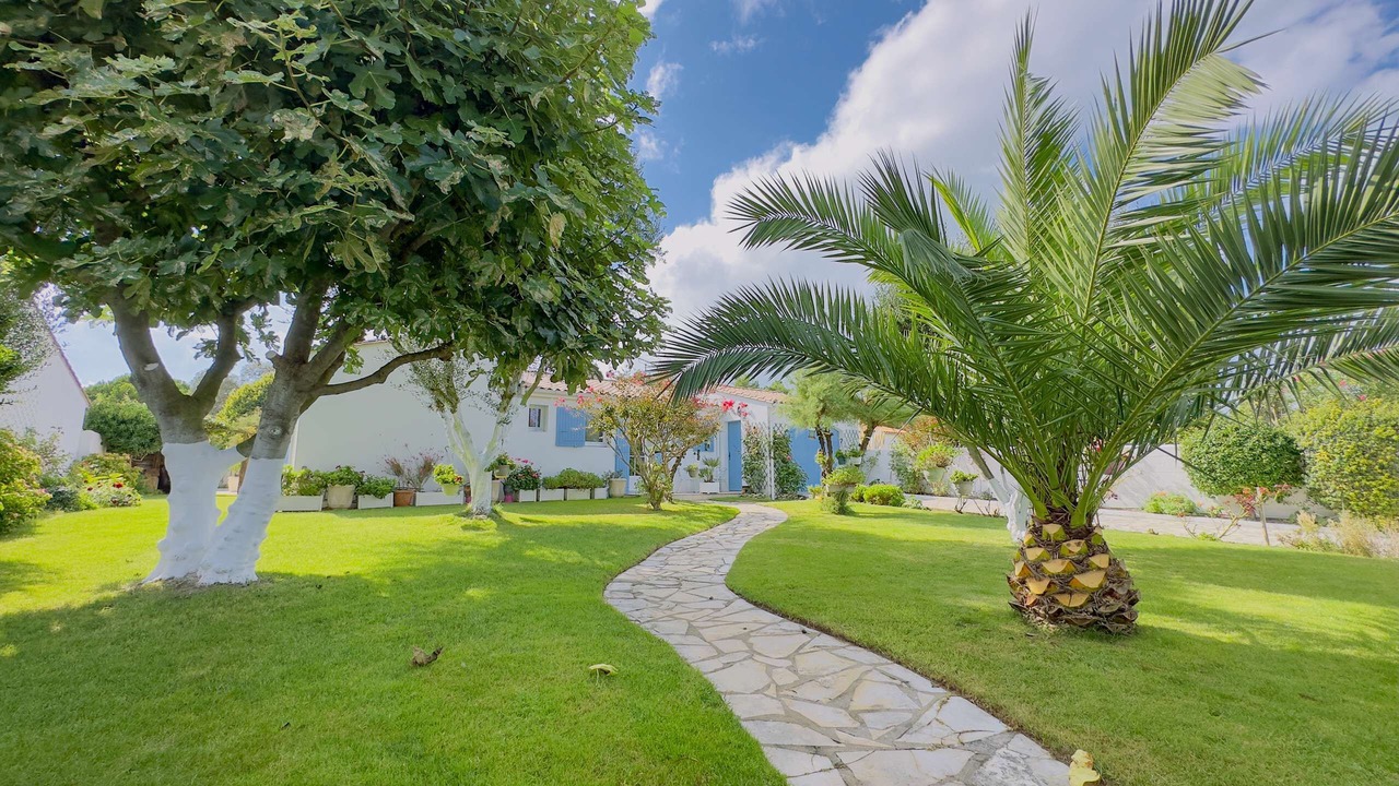 Photo of Outdoor in Ars-en-Re