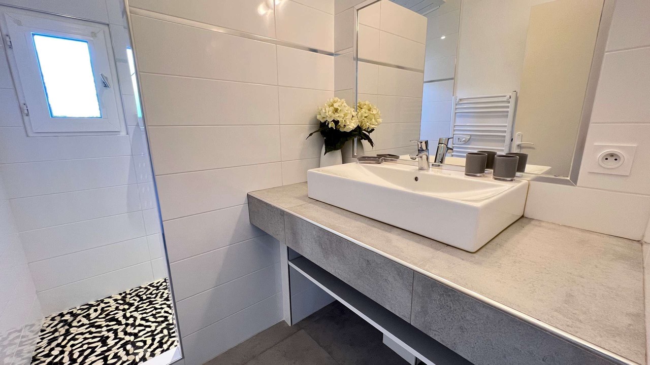 Photo of Bathroom in Ars-en-Re
