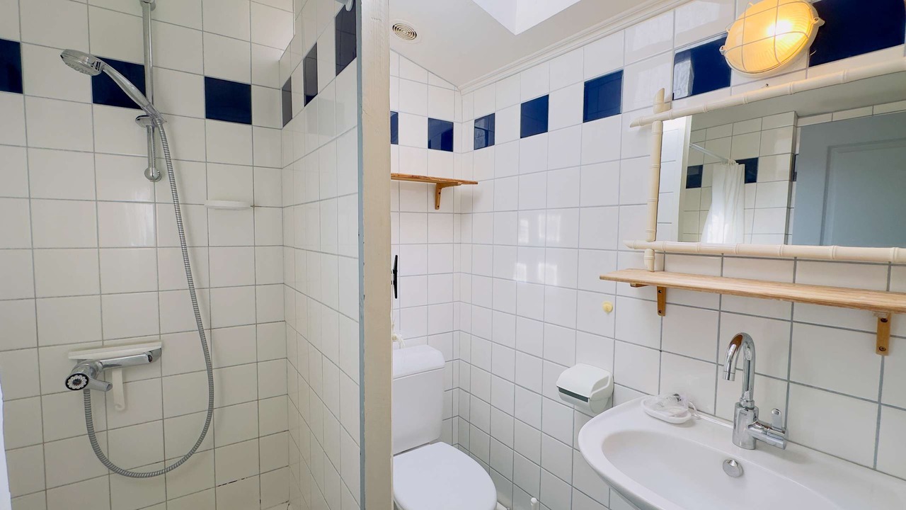 Photo of Bathroom in La Couarde-sur-Mer