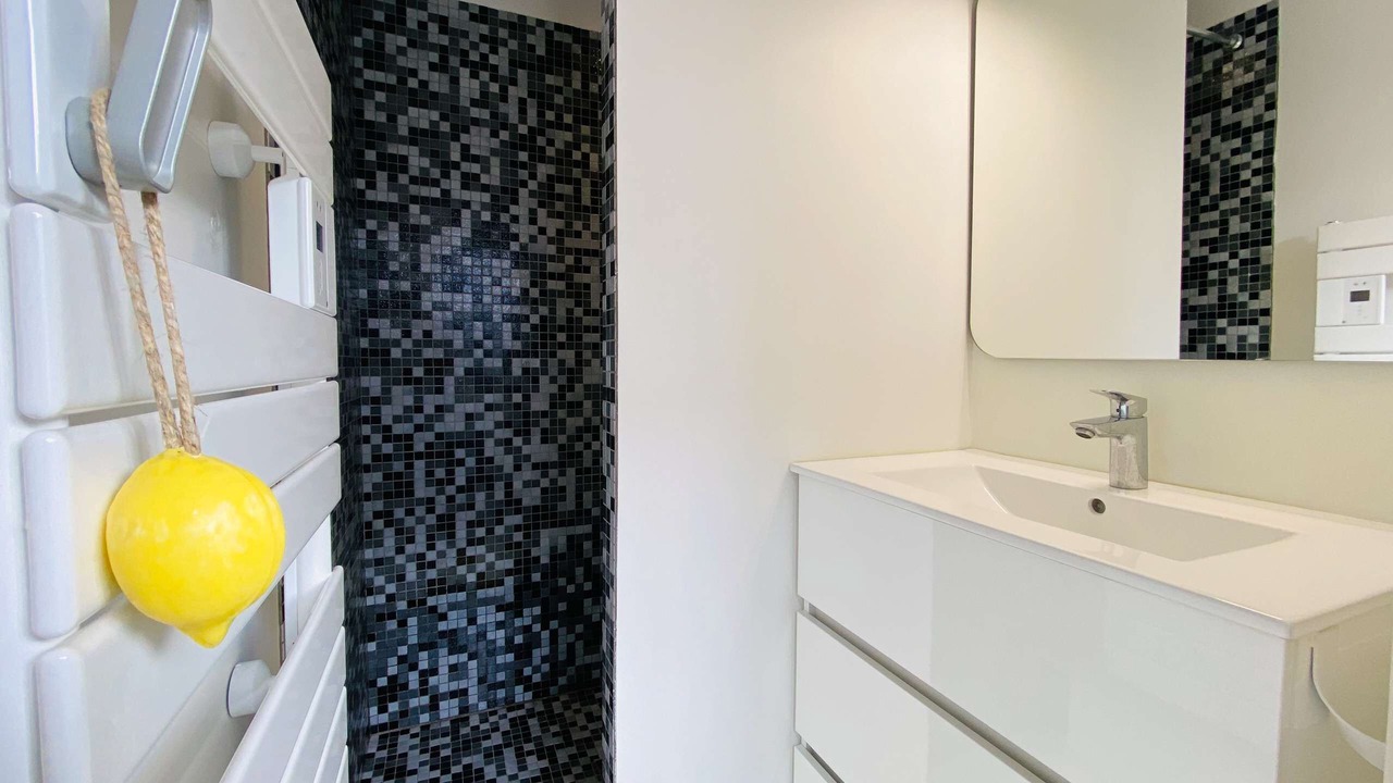Photo of Bathroom in Le Bois-Plage-en-Re