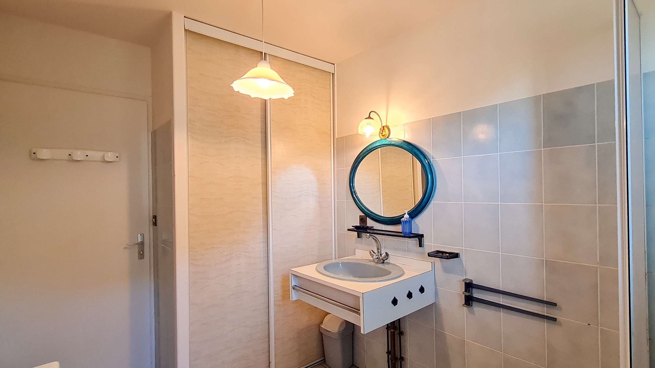 Photo of Bathroom in La Couarde-sur-Mer