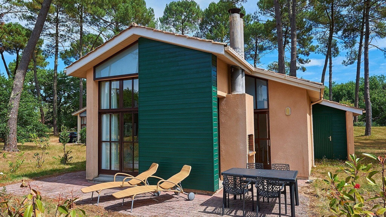 Photo of Outdoor in Salles