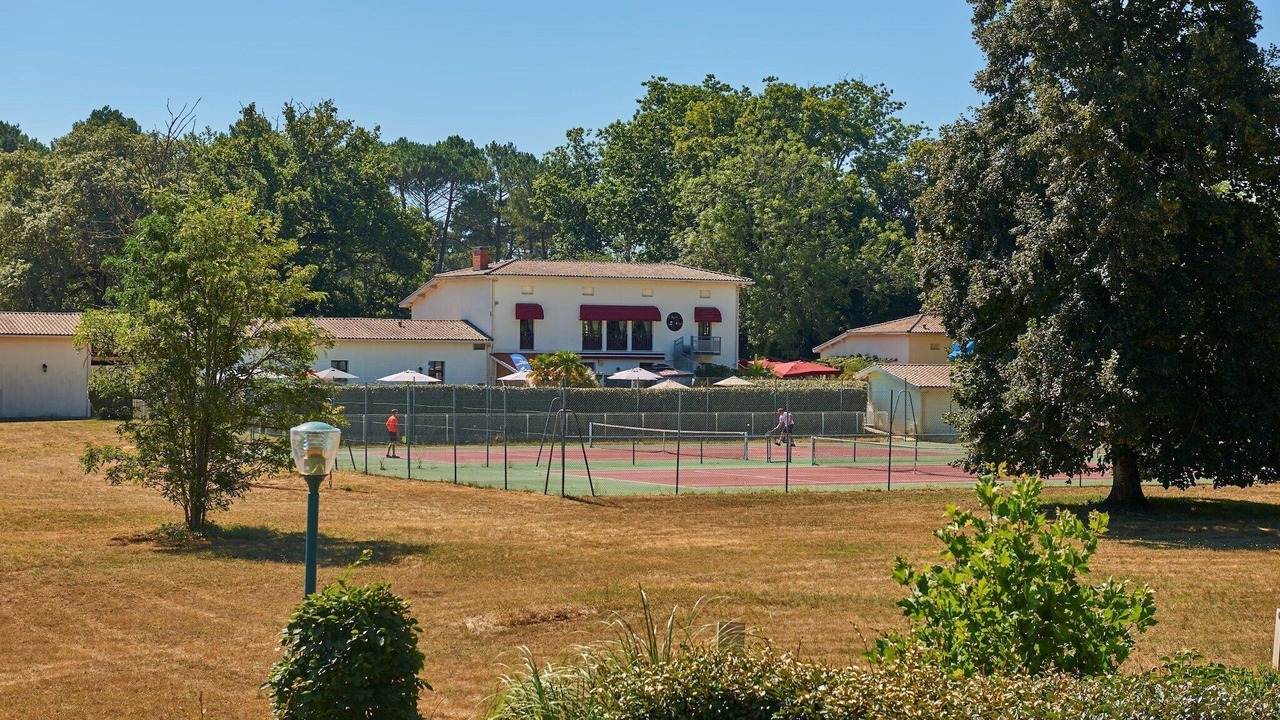 Photo of Others in Salles