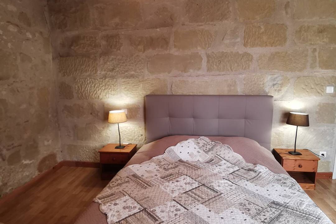 Photo of Bedroom in Puymiclan