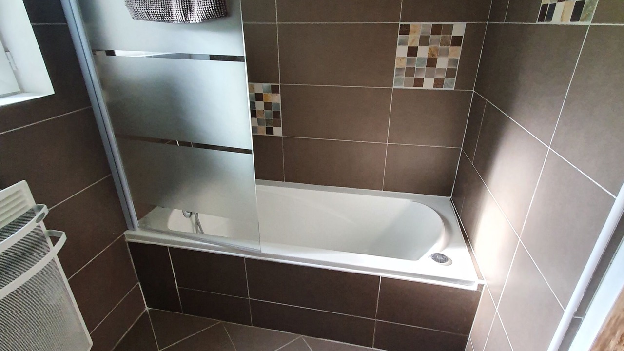 Photo of Bathroom in Issor