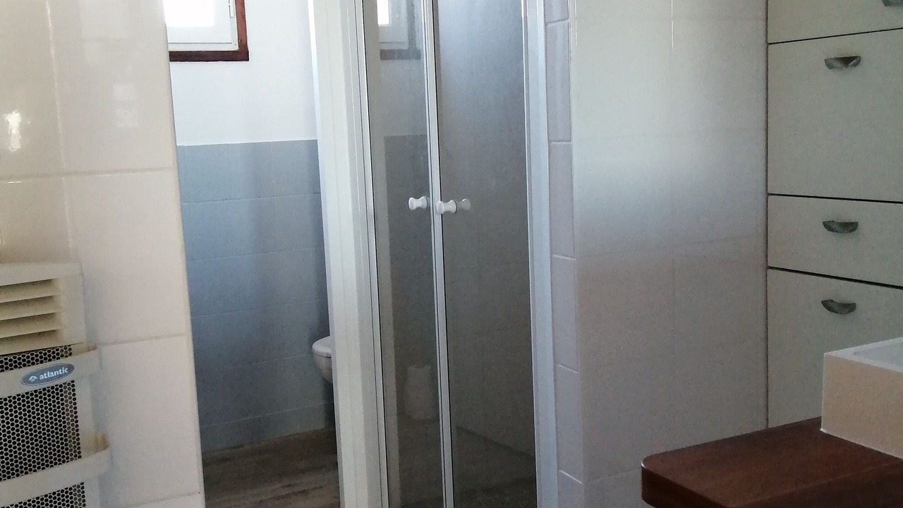 Photo of Bathroom in Domino