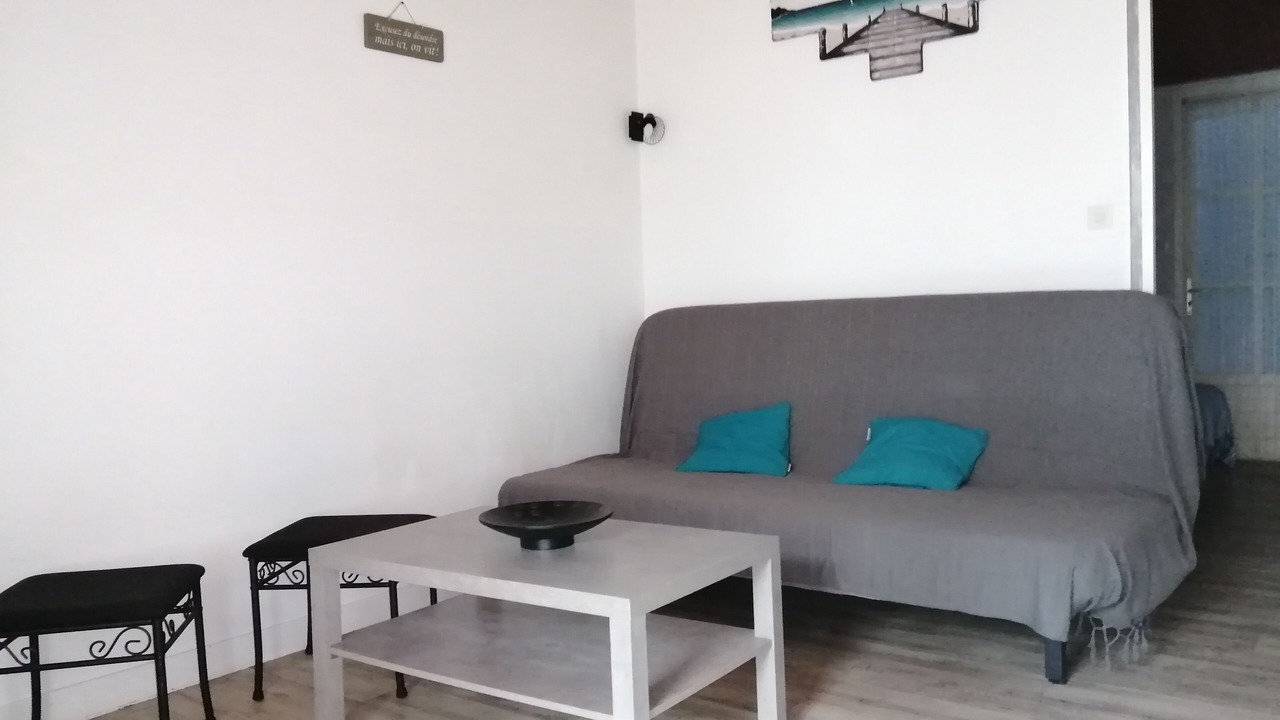 Photo of Livingroom in Domino
