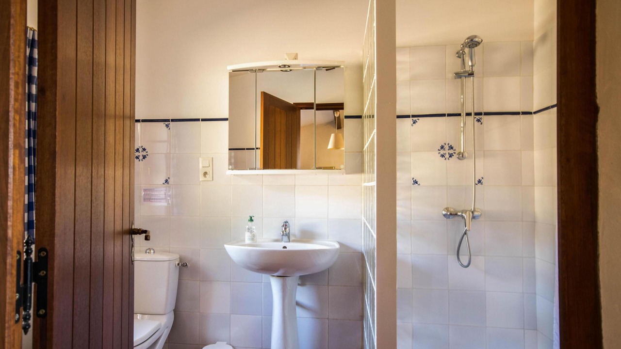 Photo of Bathroom in Issac