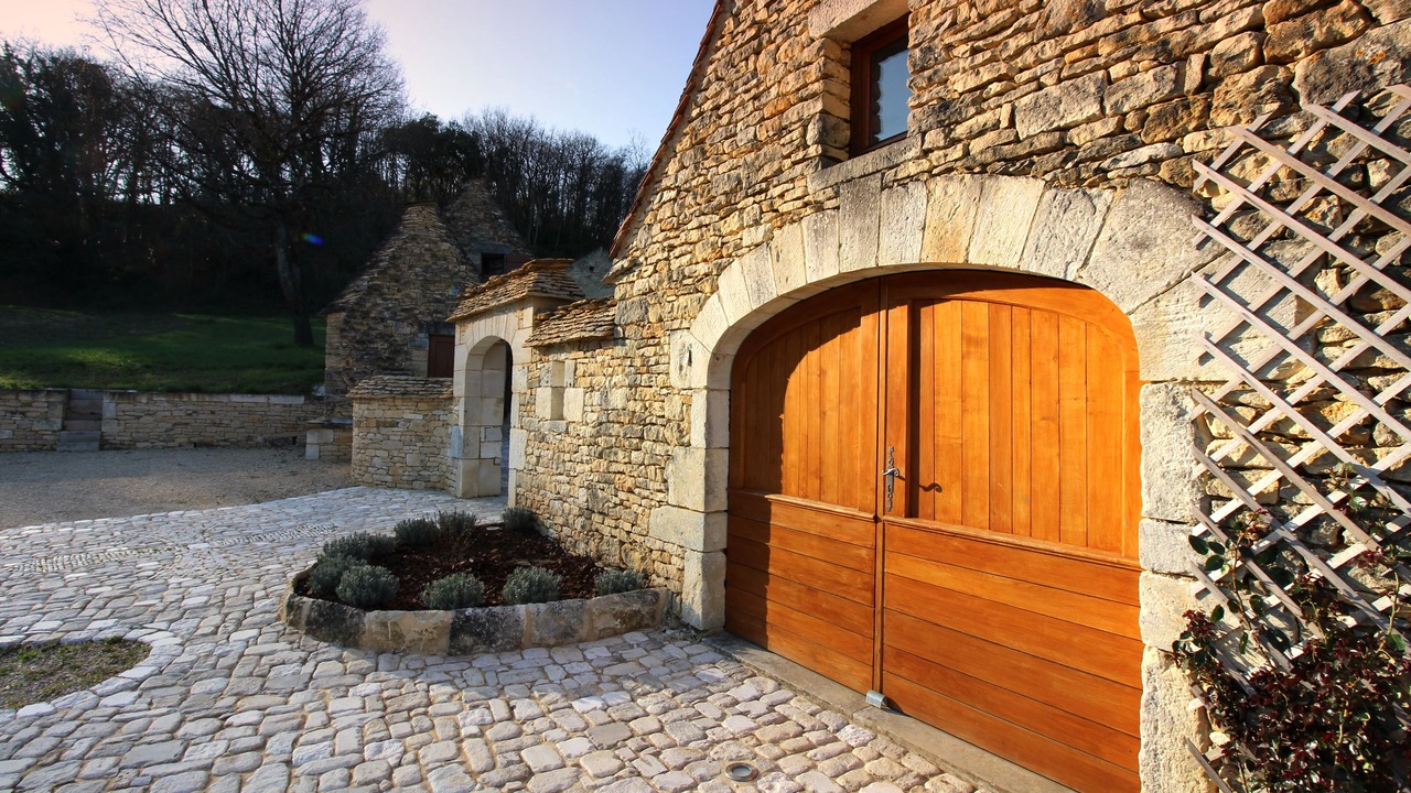 Photo of Outdoor in Jayac
