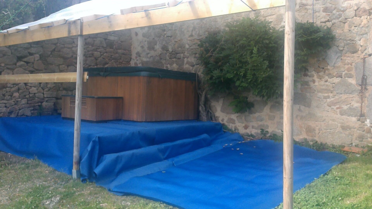 Photo of Outdoor in Saint-Barthelemy-de-Bussiere
