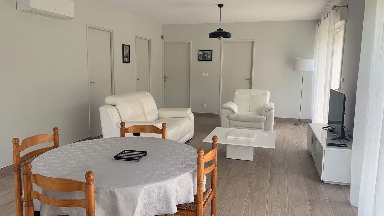 Photo of Livingroom in Saint-Romain-le-Noble