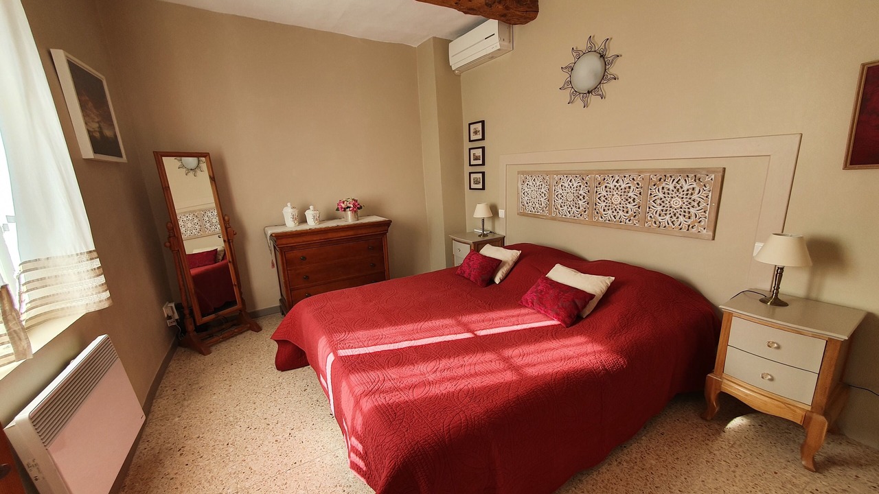 Photo of Bedroom in Sablet
