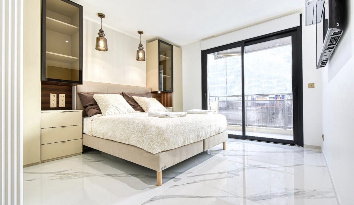 Photo of Bedroom in Cannes City Centre