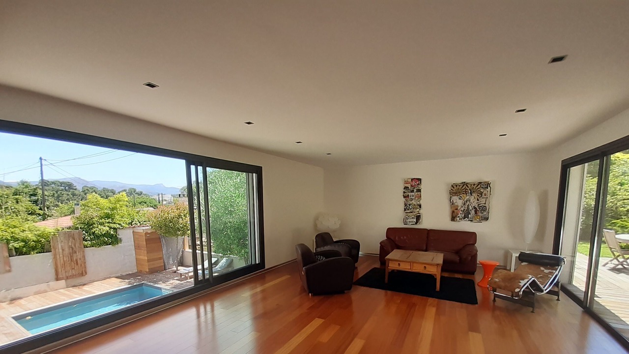 Photo of Livingroom in Saint-Julien