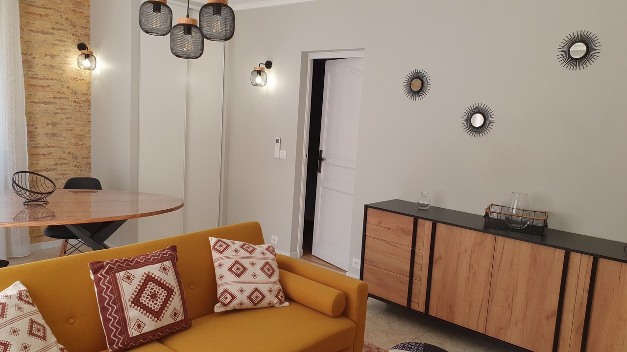 Photo of Livingroom in Saint-Andre-dAllas