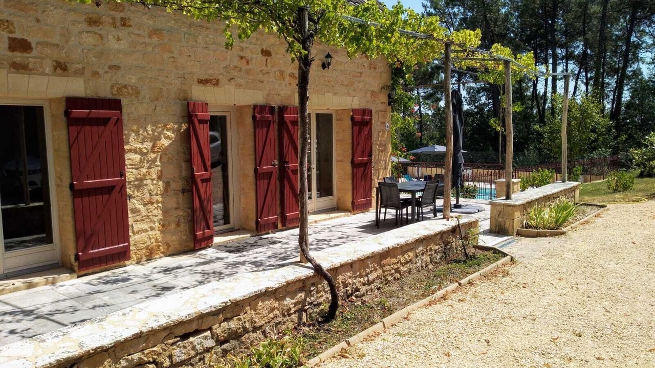 Photo of Outdoor in Saint-Andre-dAllas