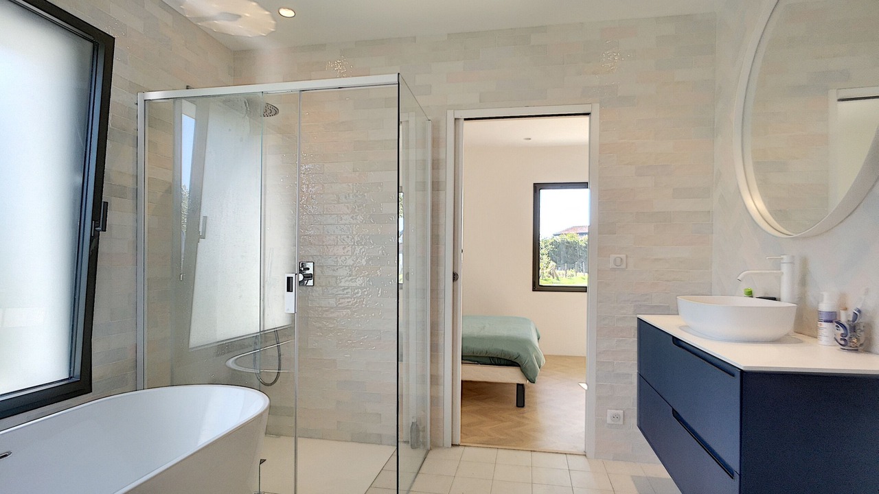 Photo of Bathroom in Arcangues