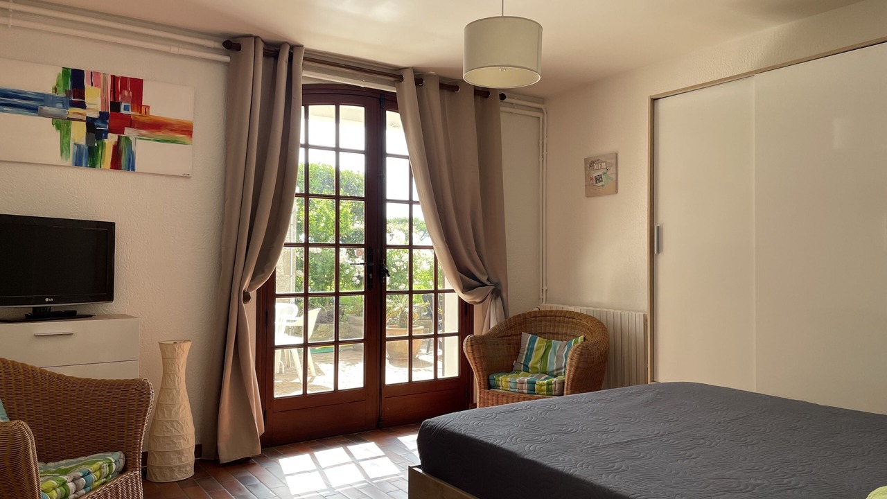 Photo of Bedroom in Saint-Georges-de-Didonne