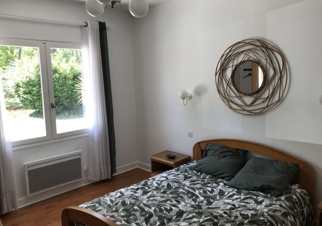 Photo of Bedroom in Gujan-Mestras