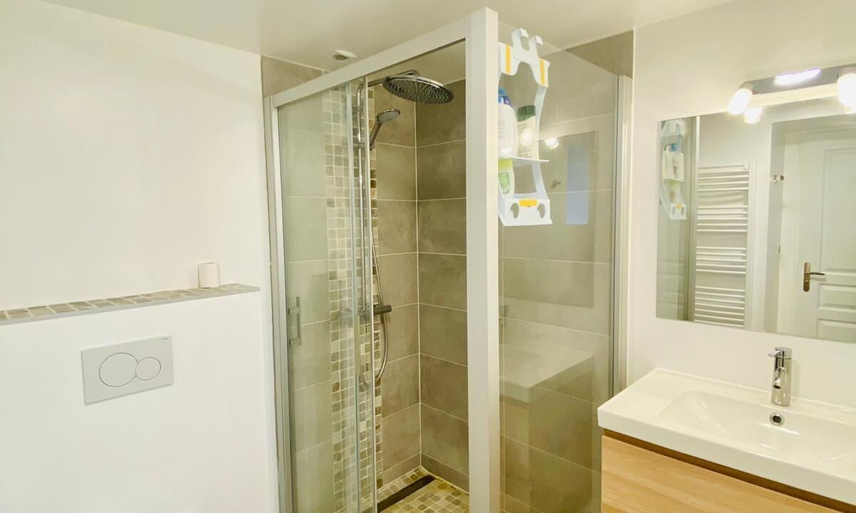 Photo of Bathroom in Le Change