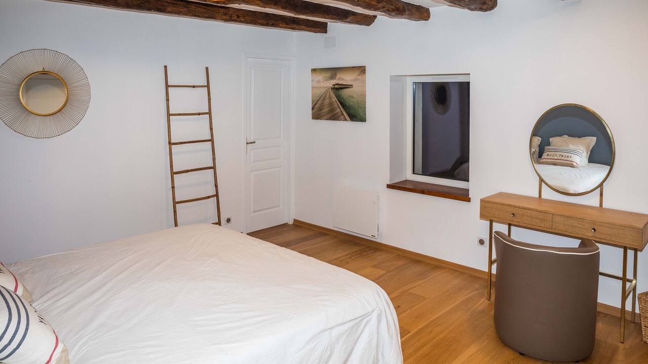 Photo of Bedroom in Le Change