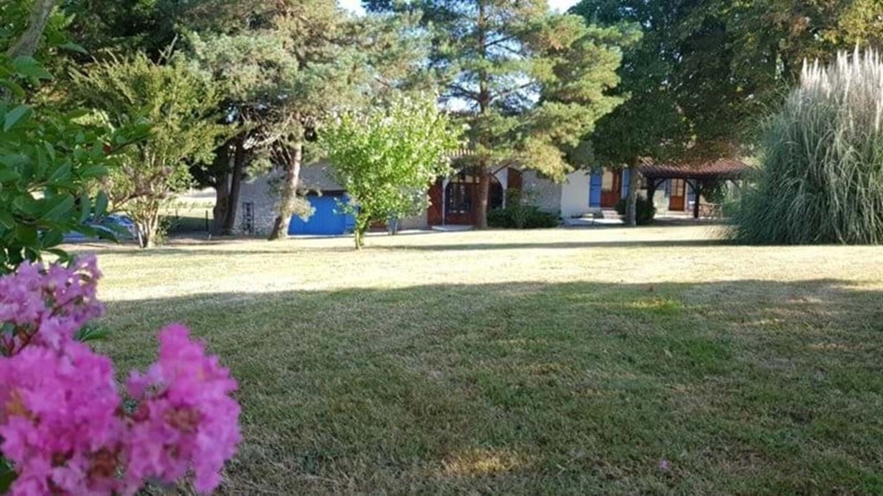 Photo of Outdoor in Saint-Capraise-d'Eymet