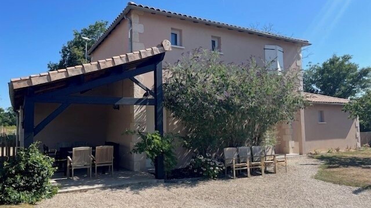 Photo of Outdoor in Vasles