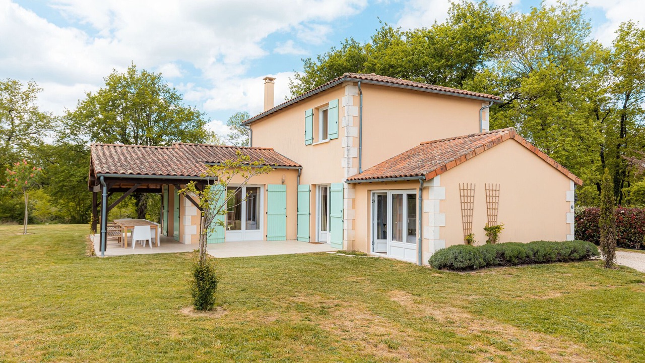 Photo of Outdoor in Vasles