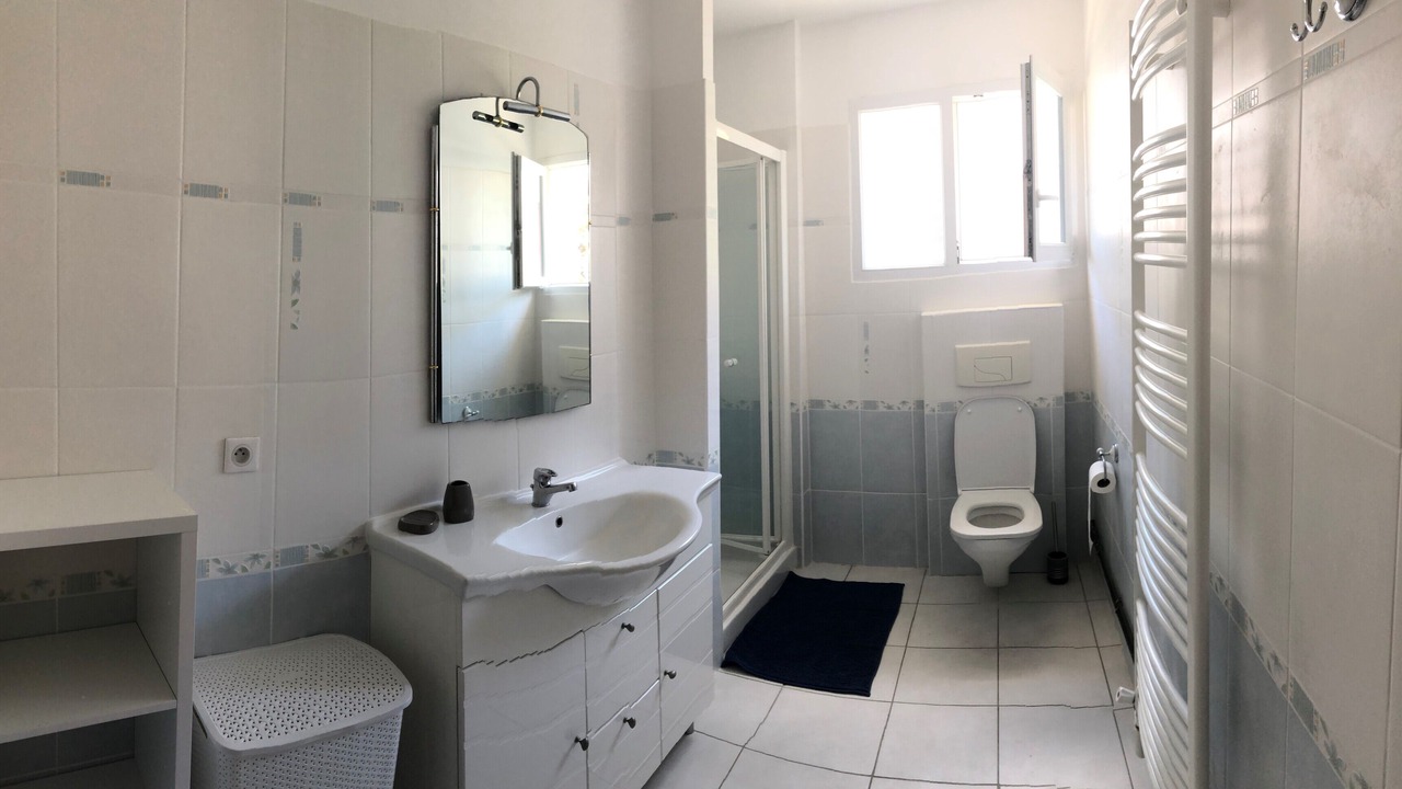 Photo of Bathroom in Saint-Georges-de-Didonne