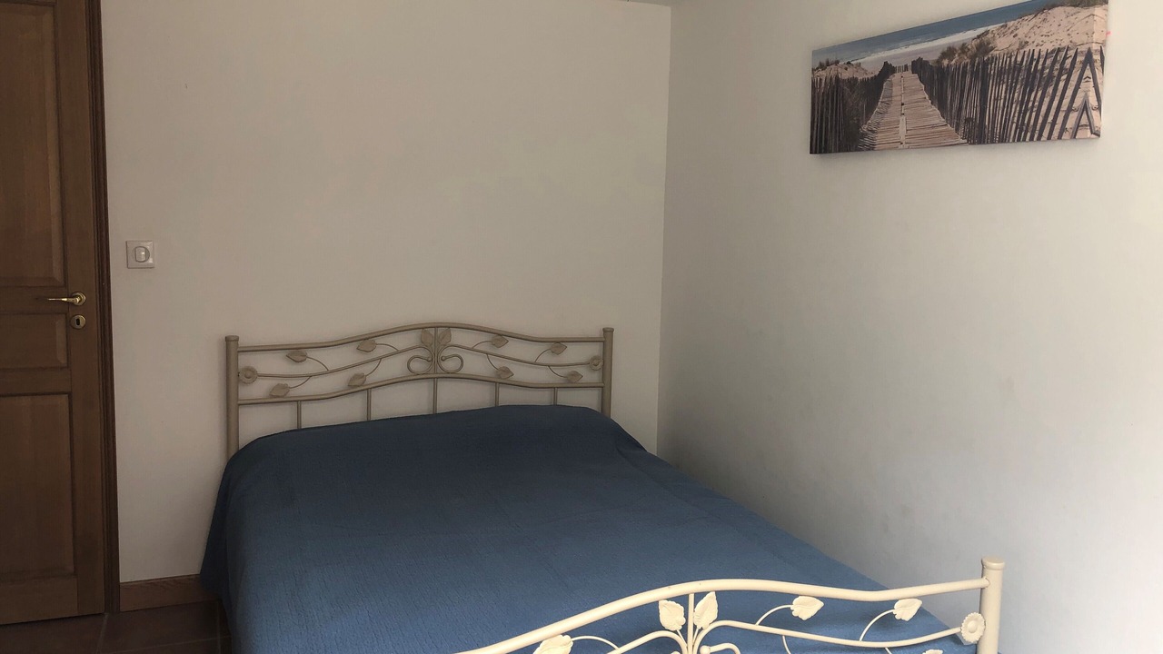 Photo of Bedroom in Saint-Georges-de-Didonne