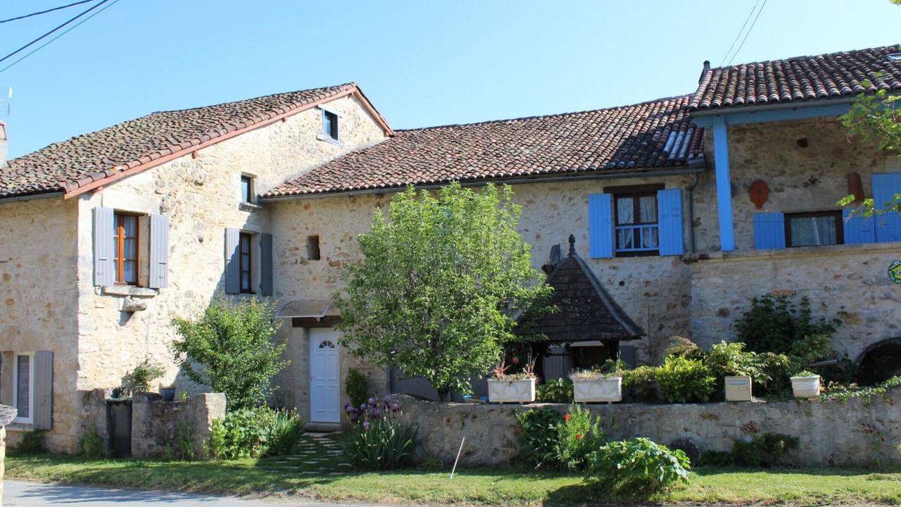 Photo of Outdoor in Saint-Front-la-Riviere